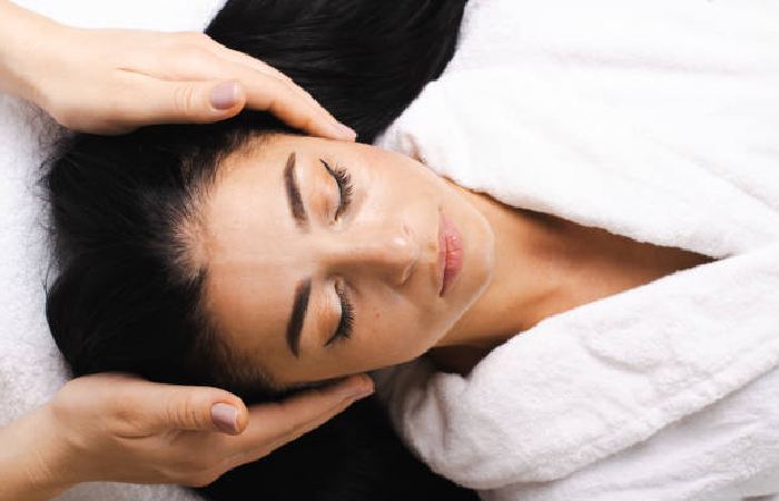 How to Perform a Scalp Massage